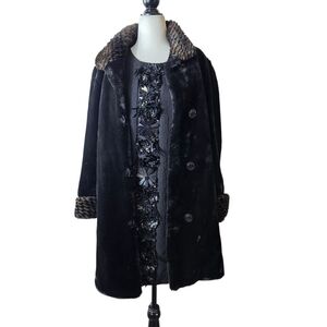 Novelti velvet black faux fur Coat